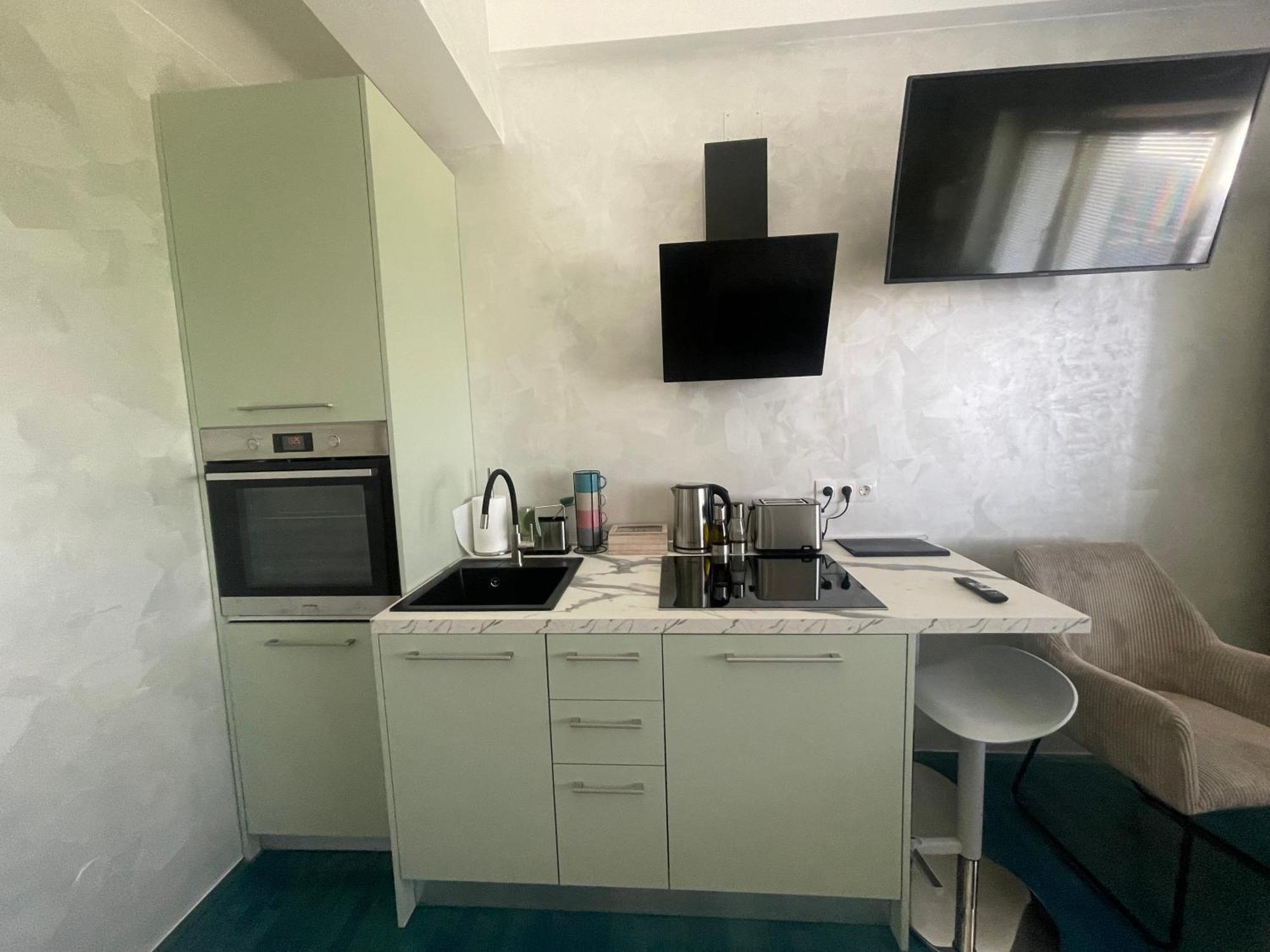 Tona - Miran Apartman - Parking - Samostalna Prijava Karlovac Esterno foto