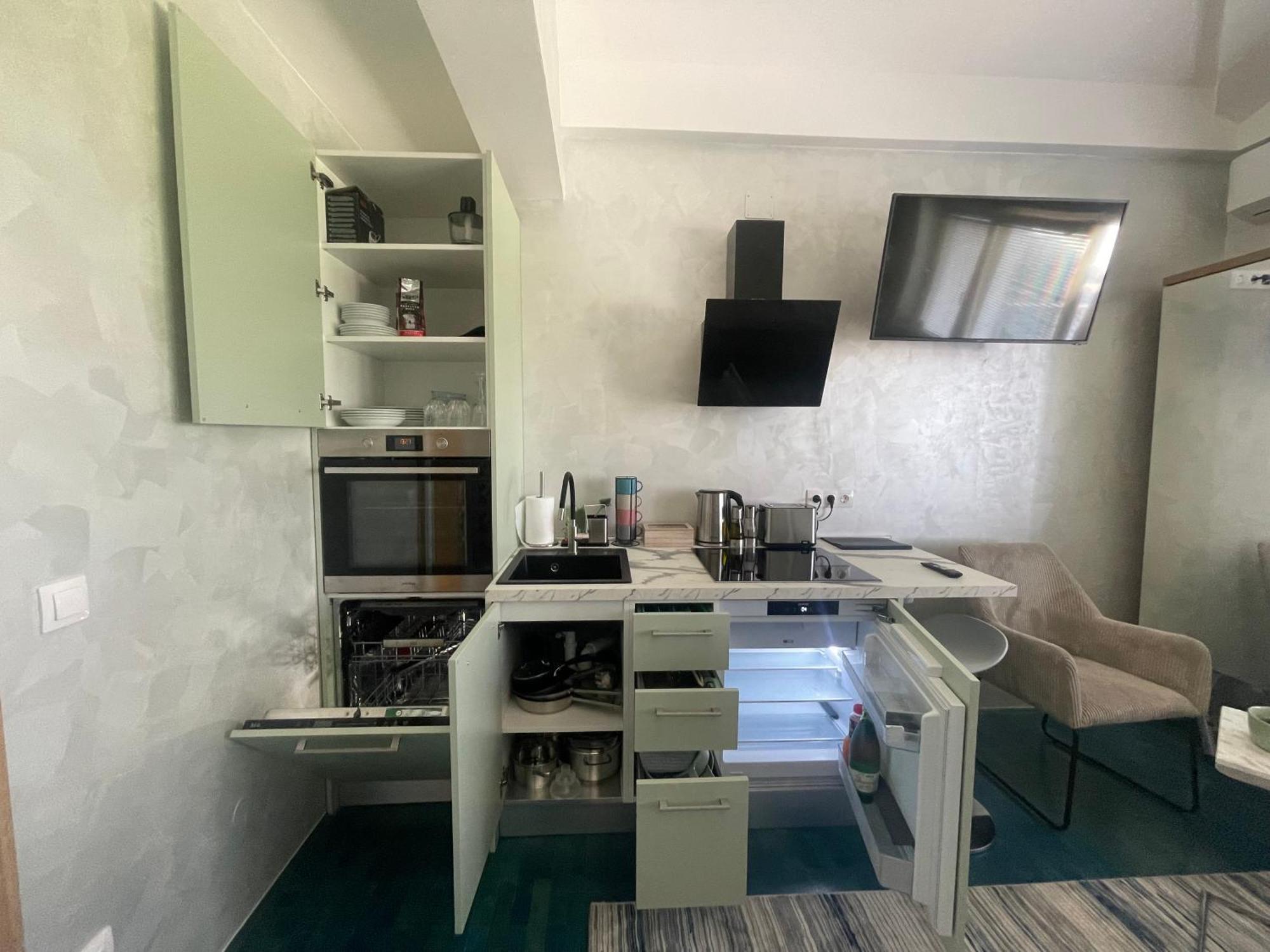 Tona - Miran Apartman - Parking - Samostalna Prijava Karlovac Esterno foto