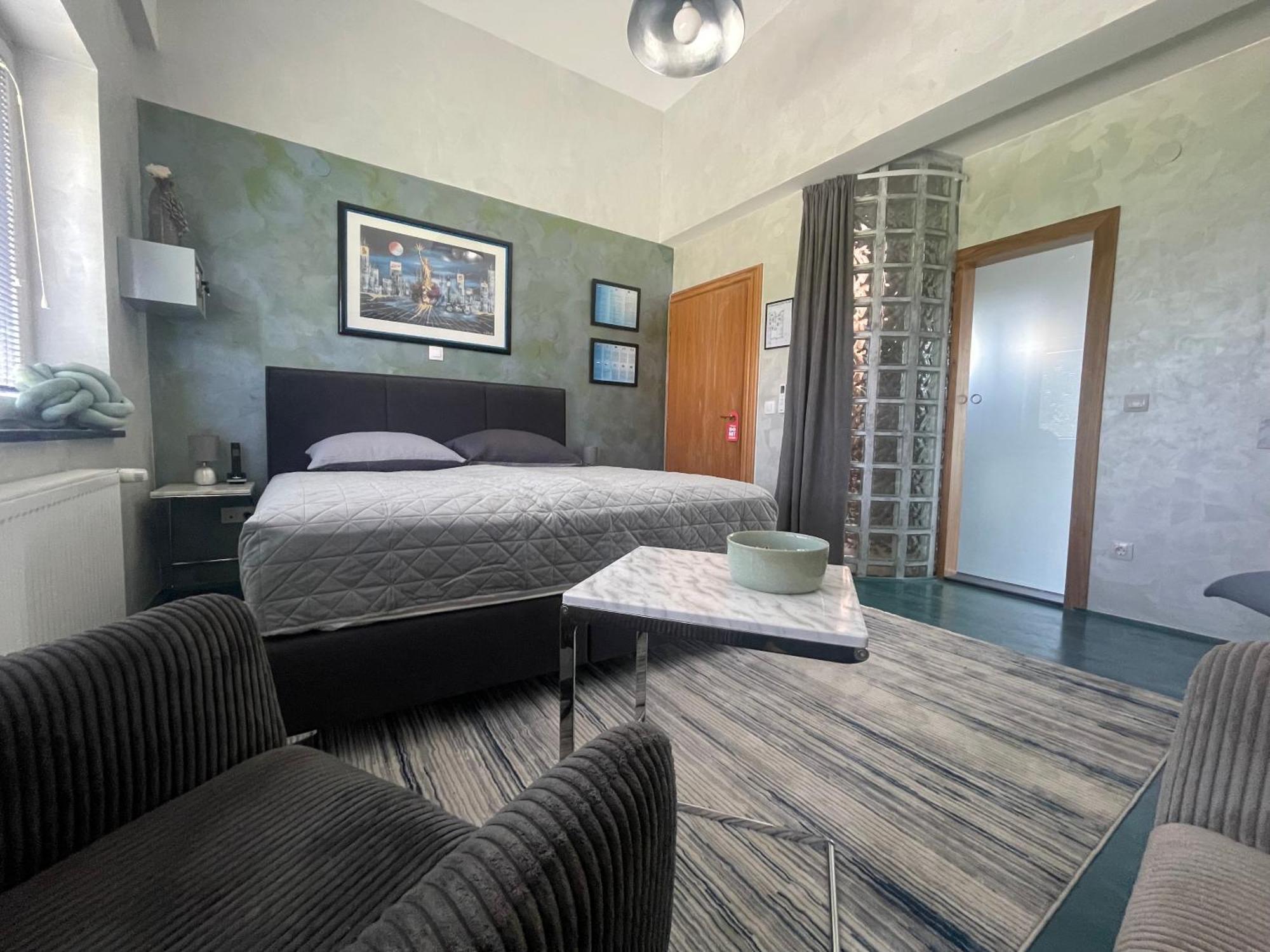 Tona - Miran Apartman - Parking - Samostalna Prijava Karlovac Esterno foto